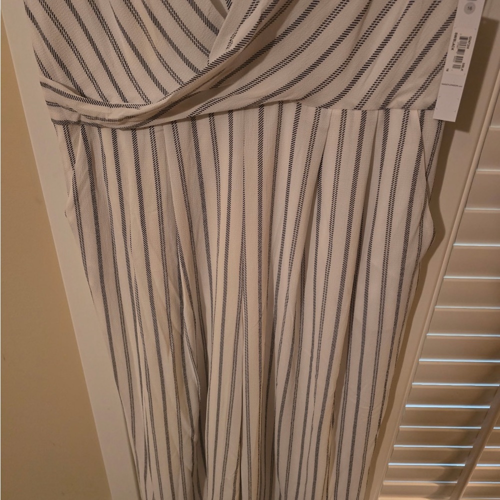 Maggy London Black and White Striped jumpsuit - Picture 5 of 6